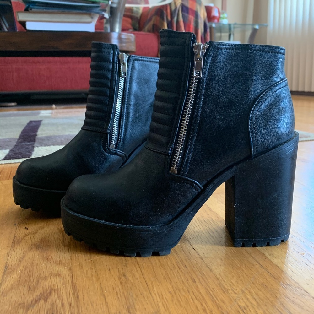 Black Chunky Boots